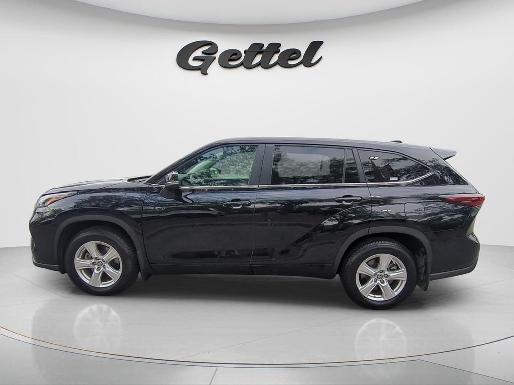2024 Toyota Highlander LE - Photo 8