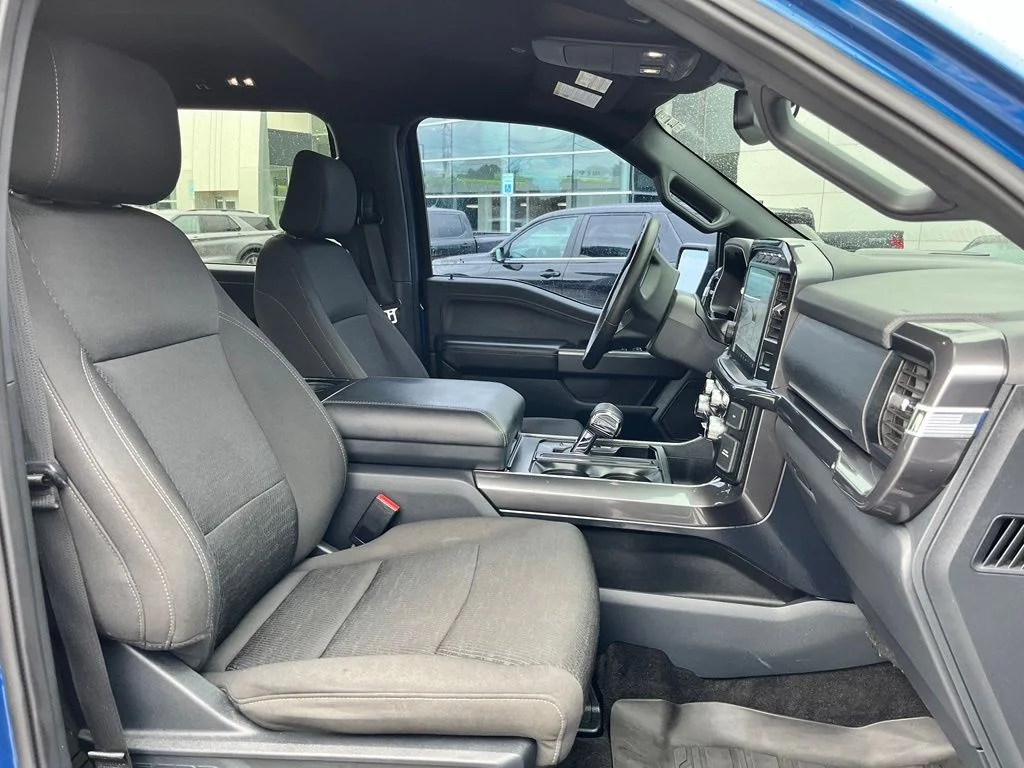 Used 2023 Blue Ford XLT image 7