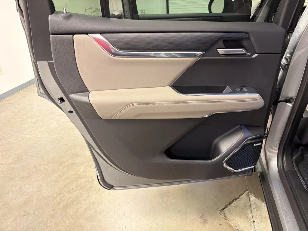 New 2027 Sterling Metallic GMC Elevation image 30