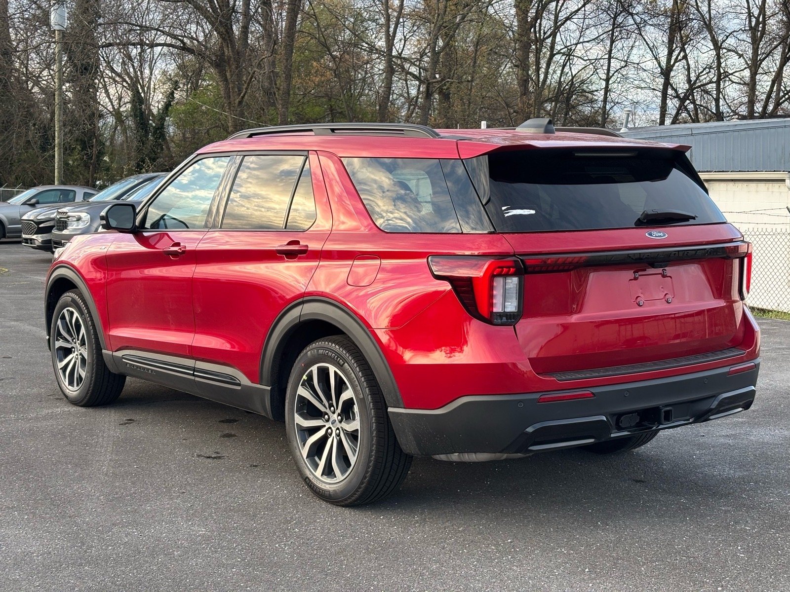 New 2026 Rapid Red Metallic Tinted Clearcoat Ford ST-Line image 4