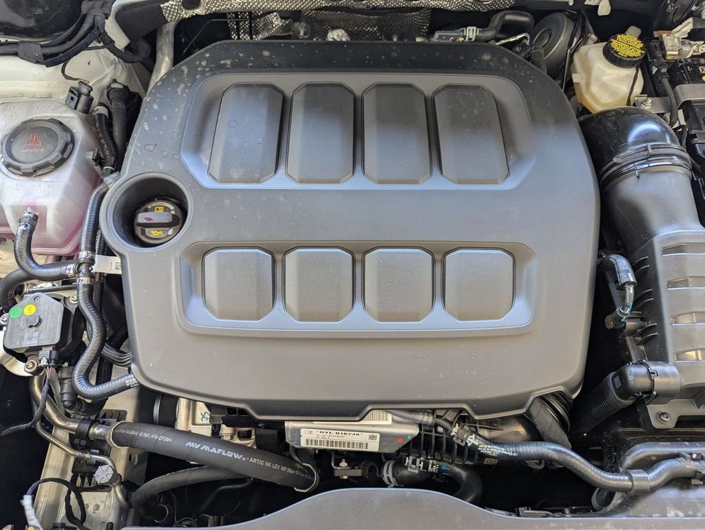 2025 Volkswagen Tiguan SE - Photo 22