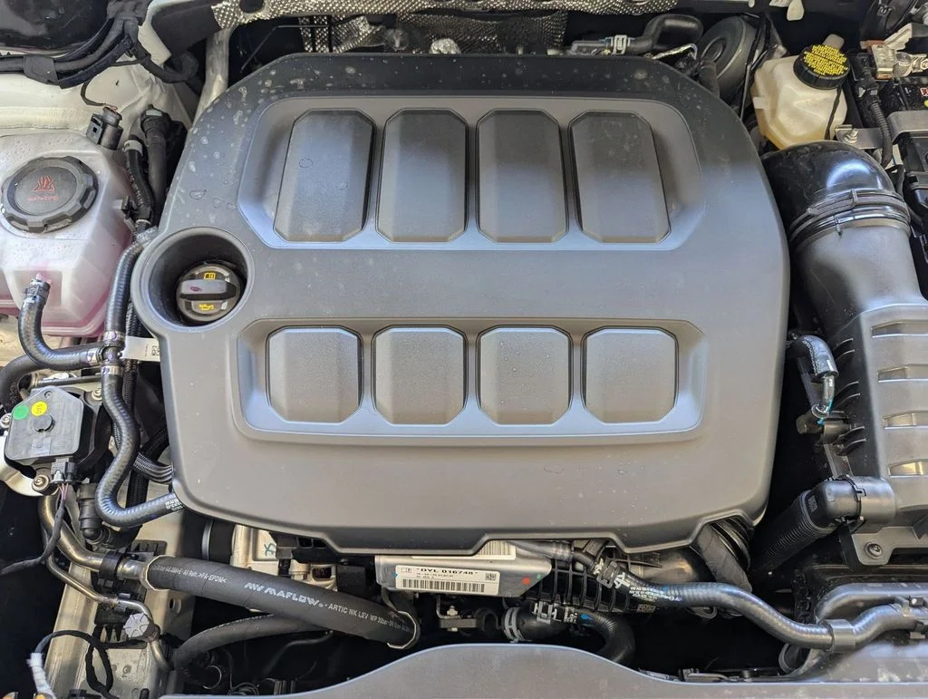 2025 Volkswagen Tiguan SE - Photo 22