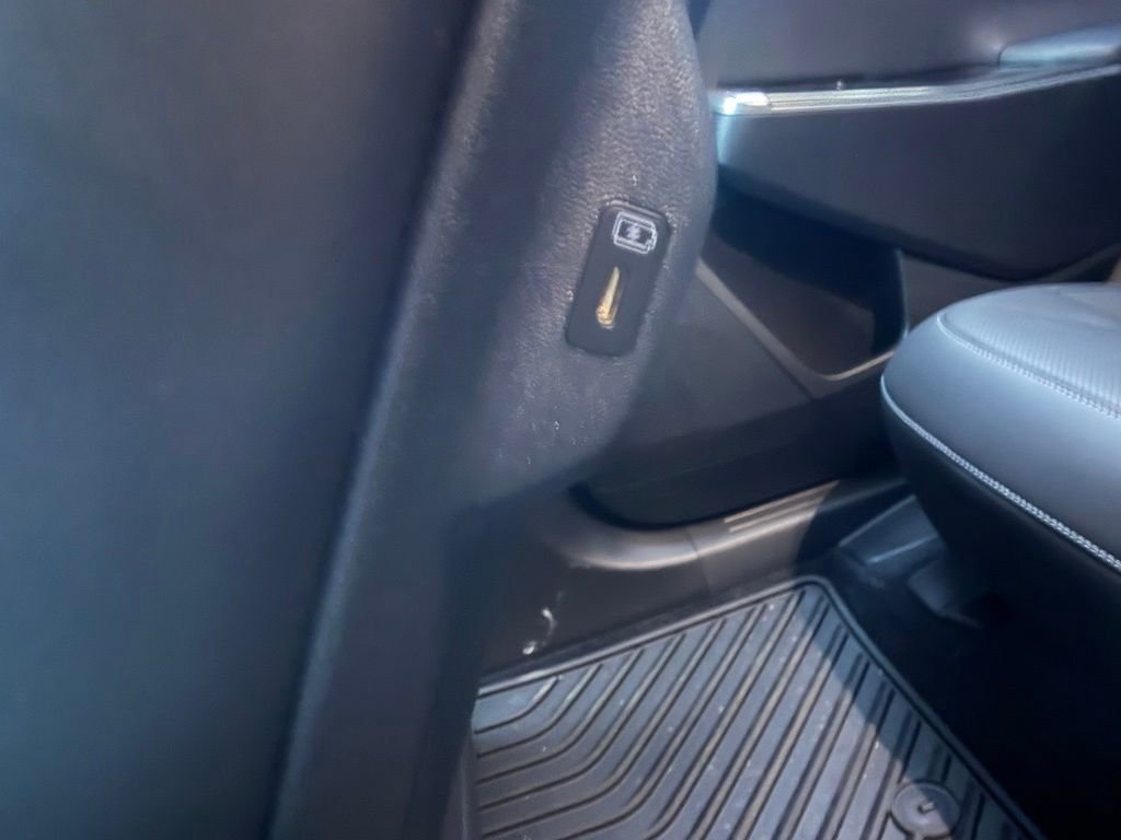 Used 2024 Interstellar Gray Kia Wind image 19