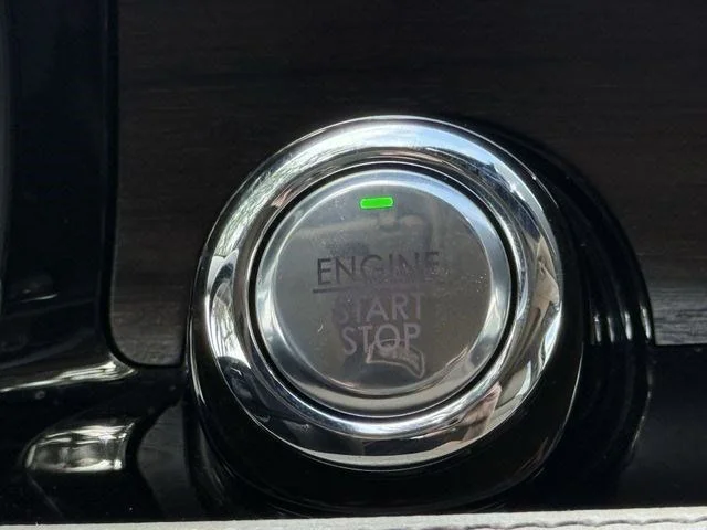 Used 2022 White Lincoln Grand Touring image 20