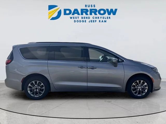 Used 2021 Silver Chrysler Touring L image 6
