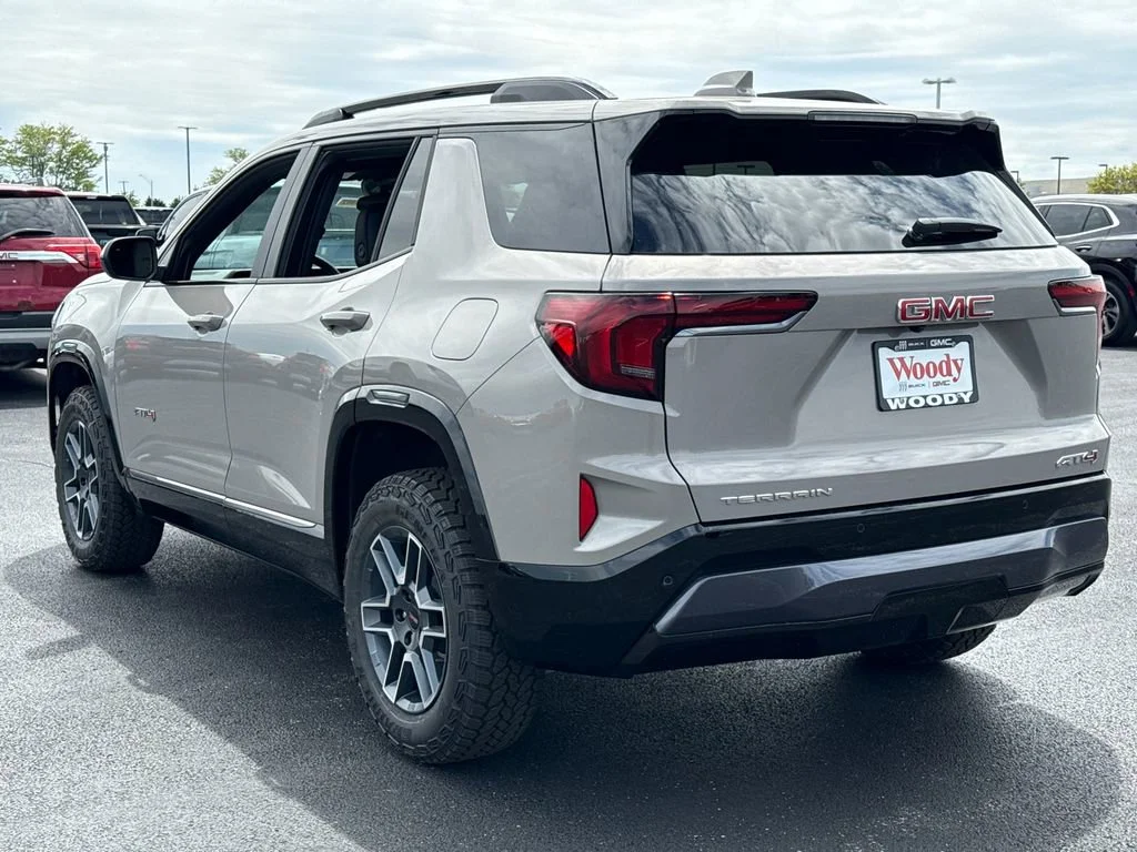 2026 GMC Terrain AT4 - Photo 8