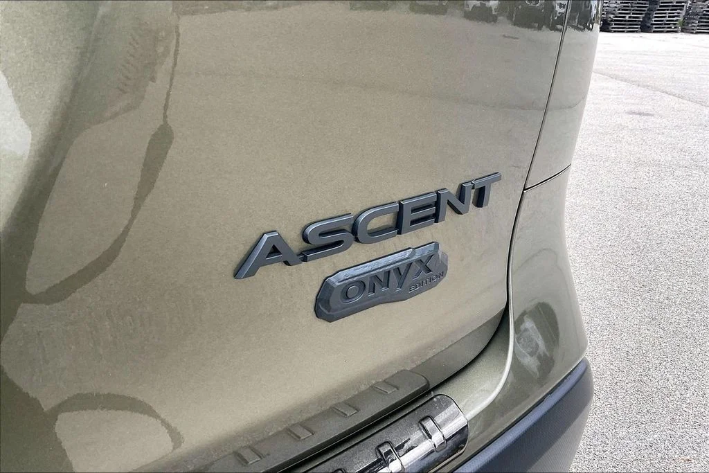 Used 2022 Brown Subaru Onyx Edition image 32