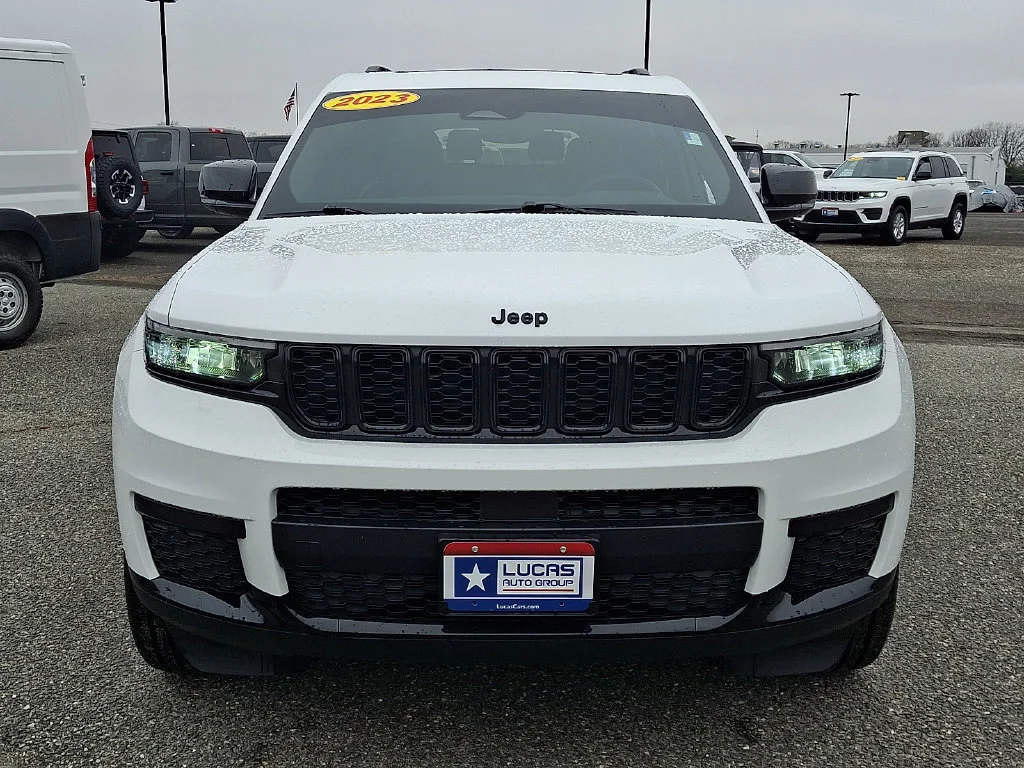 Used 2023 Bright White Clearcoat Jeep Altitude image 4