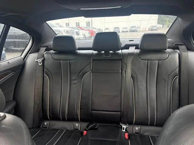 Used 2018 Black BMW 540i xDrive image 23