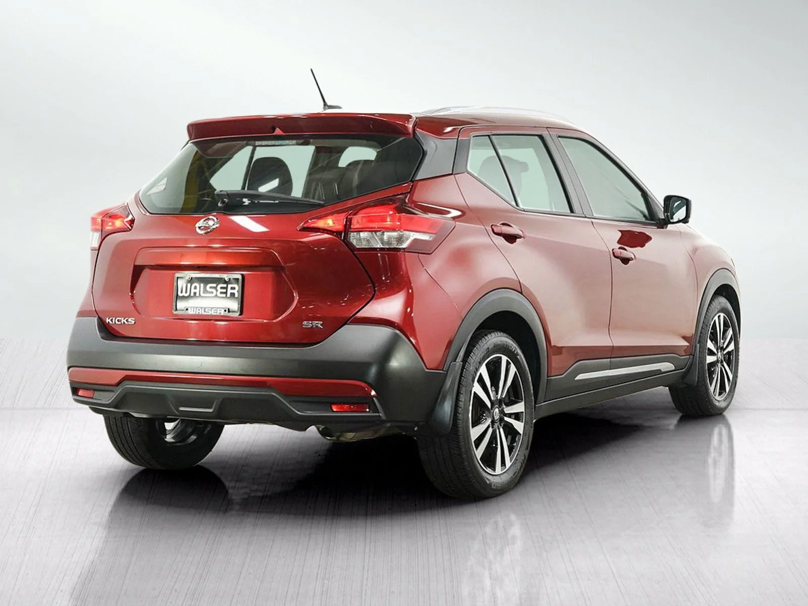 Used 2019 Cayenne Red Metallic Nissan SR image 5