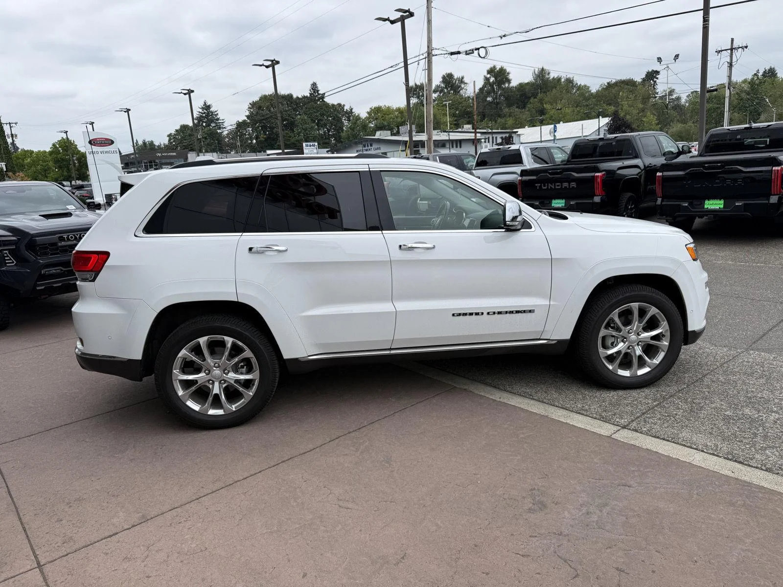 Used 2020 Bright White Clearcoat Jeep Summit image 6