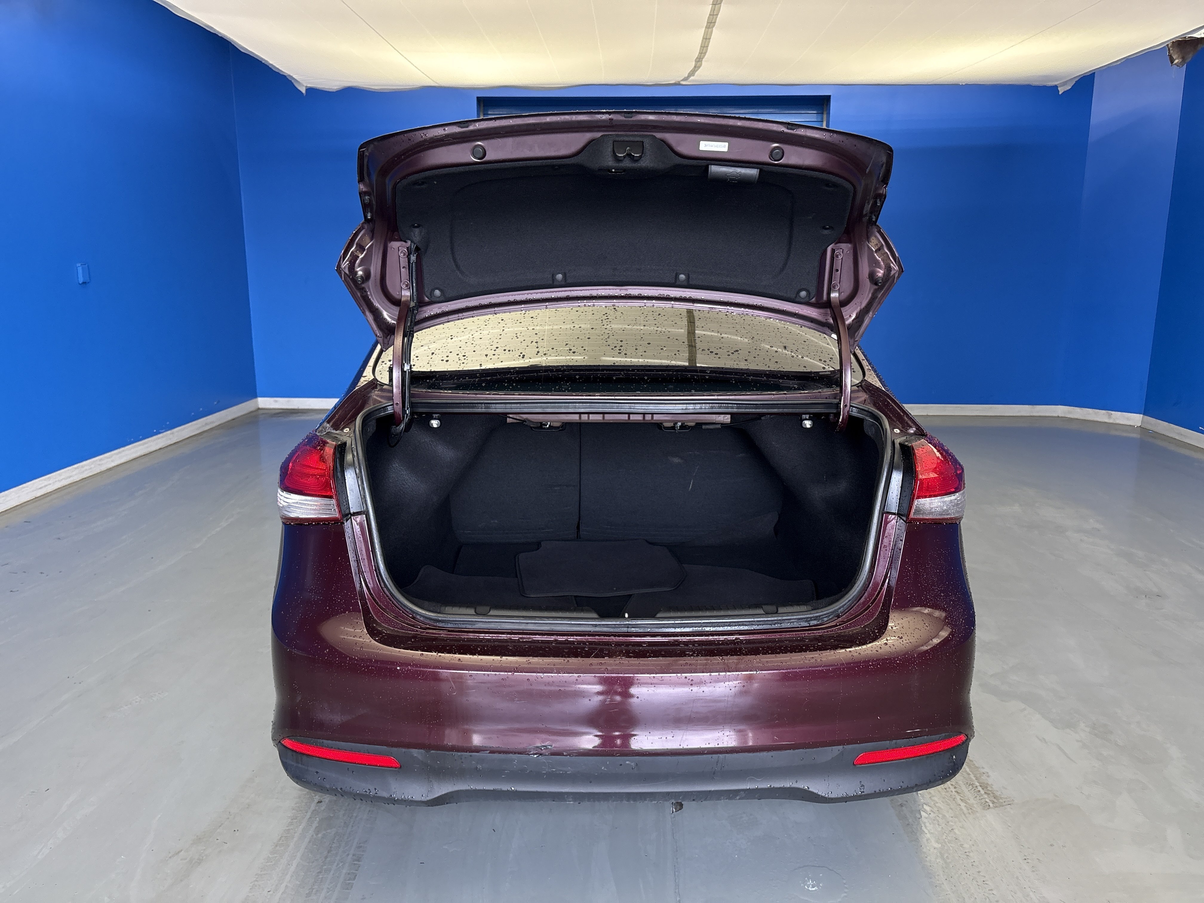 Used 2017 Red Kia LX image 23