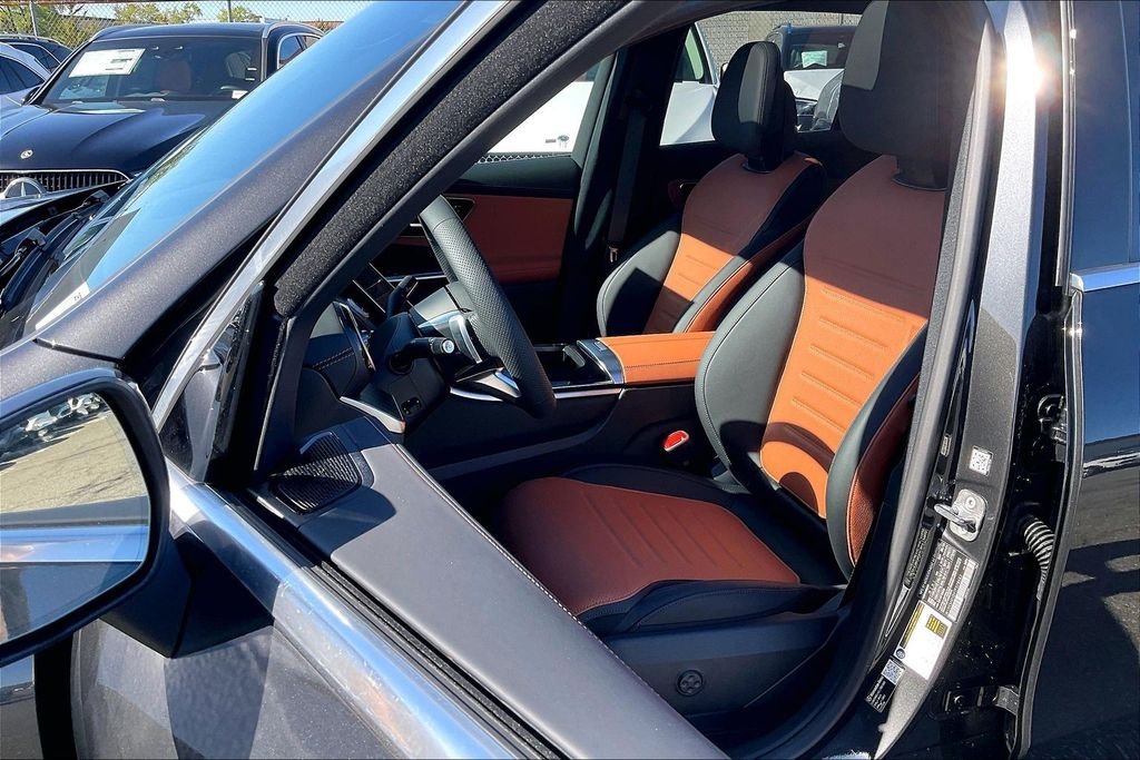 New 2026 Graphite Grey Metallic Mercedes-Benz GLC 300 image 9