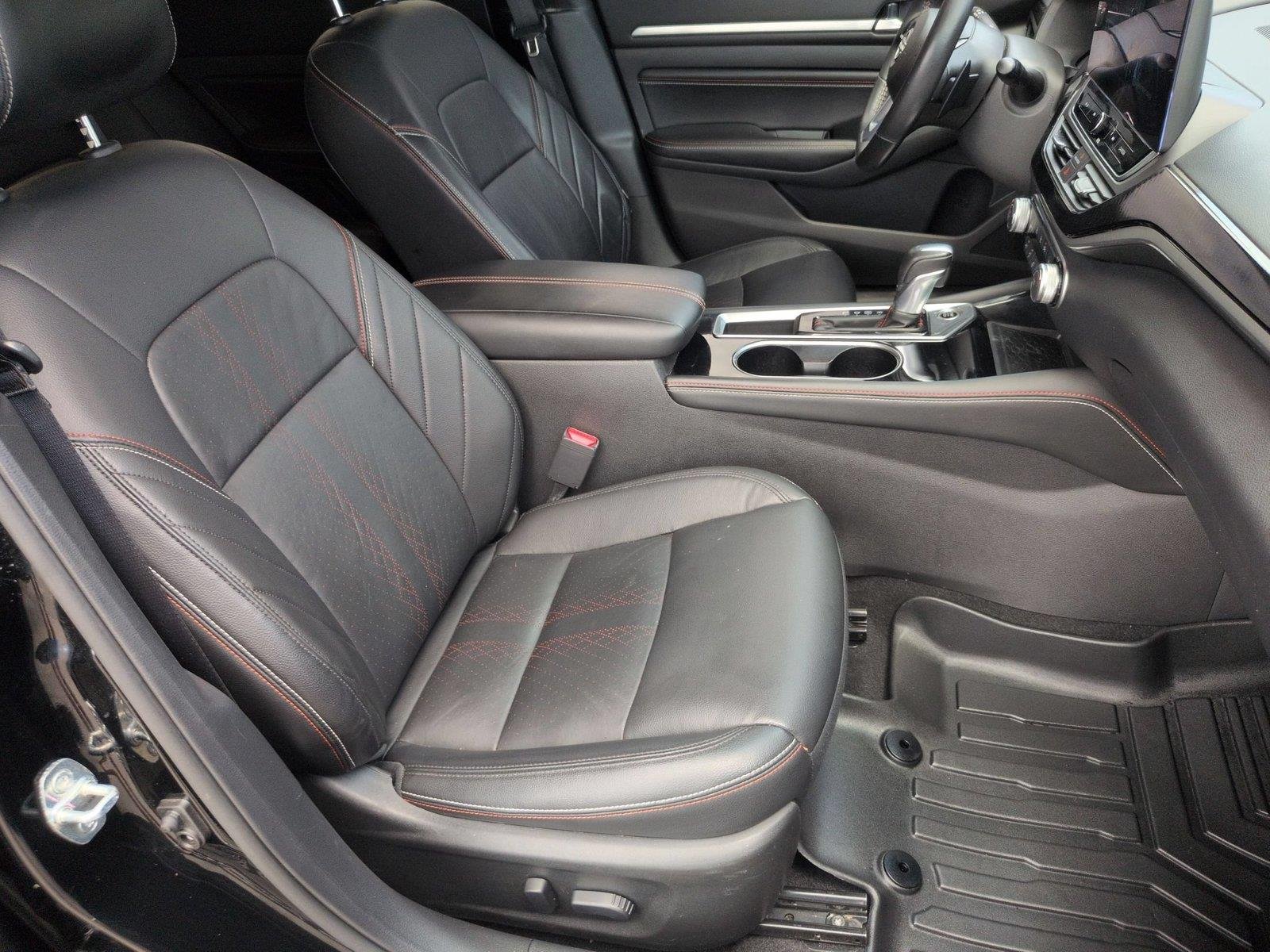 Used 2023 Super Black Nissan 2.5 SR image 39
