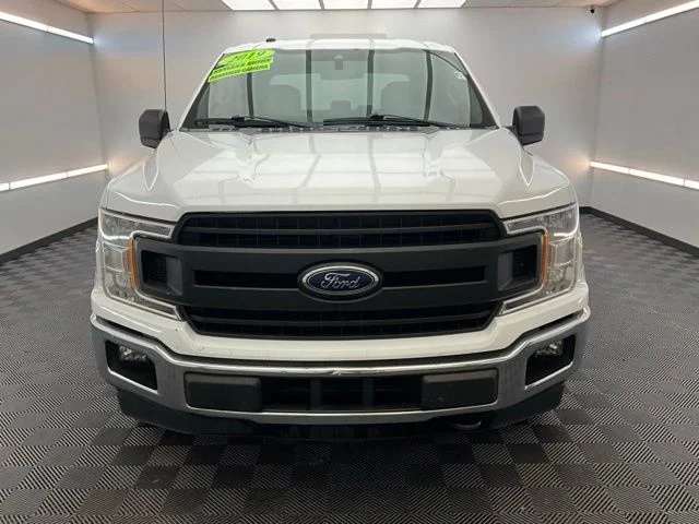 Used 2019 White Ford XL image 2