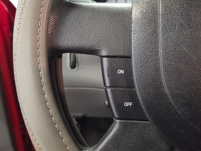 Used 2004 Red Ford Edge image 22
