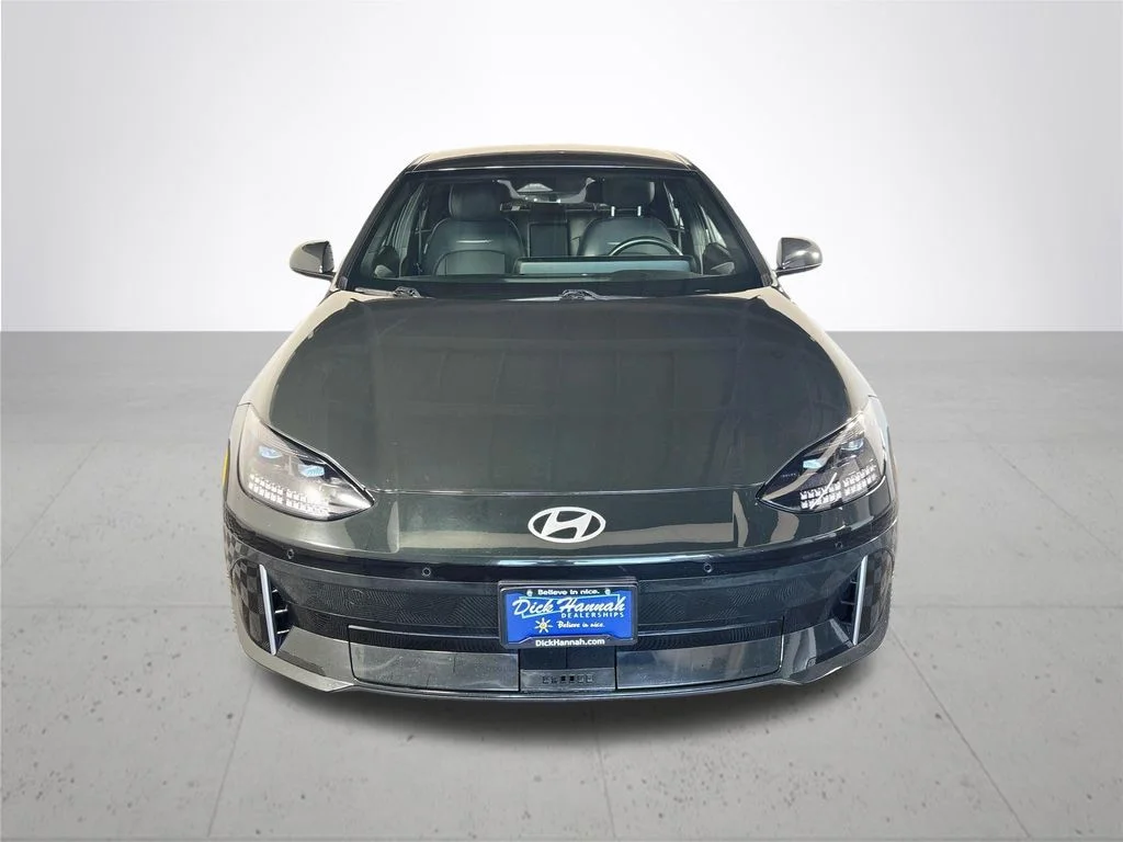 Used 2023 Green Hyundai SEL image 3