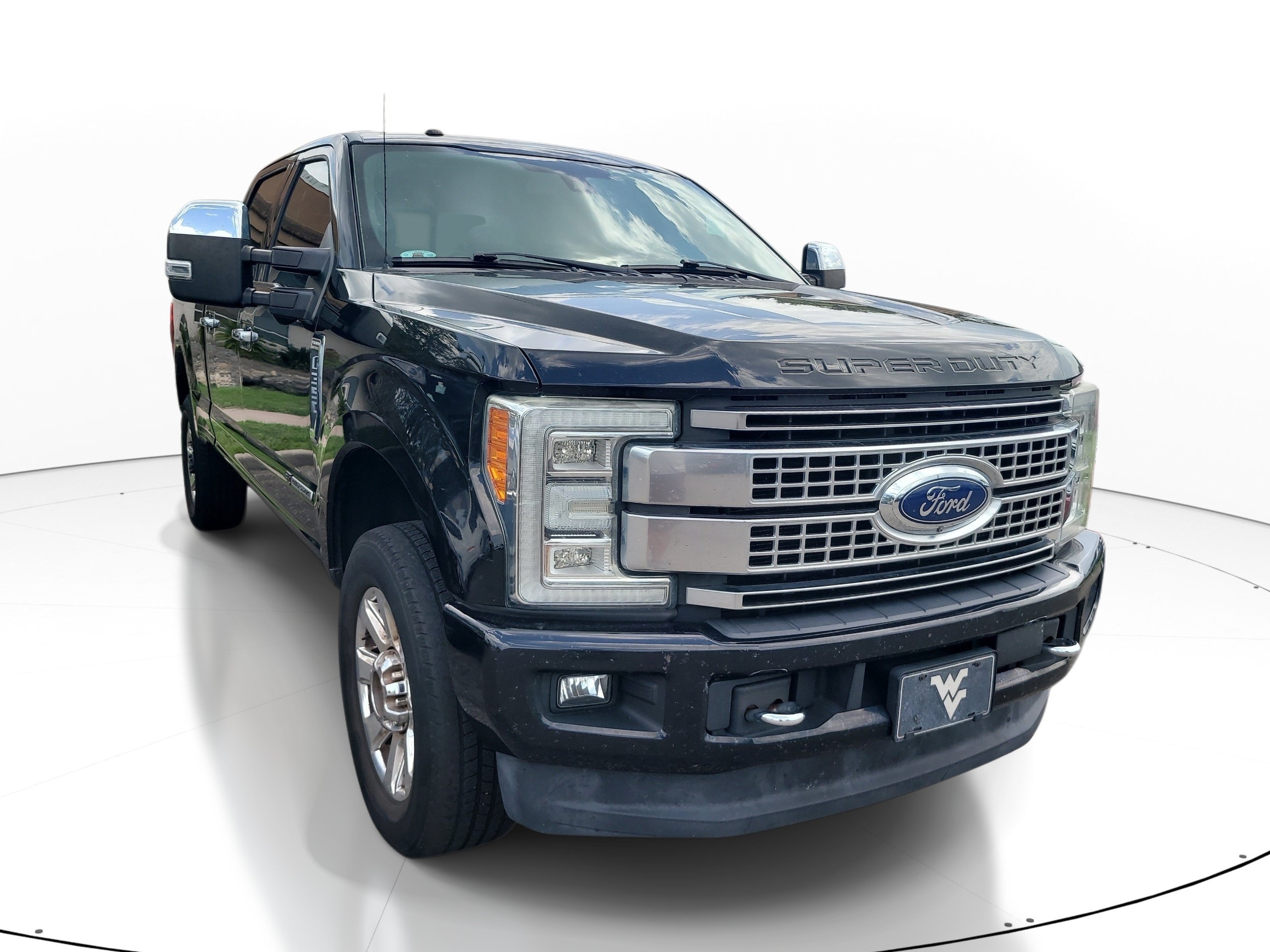 Used 2017 Shadow Black Ford Platinum image 1