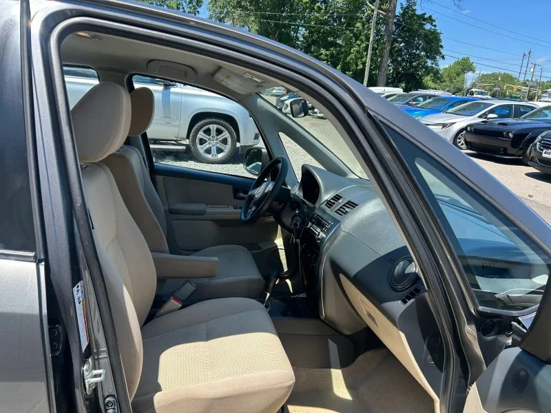 Used 2012 Gray Suzuki LE Sedan 4D image 20