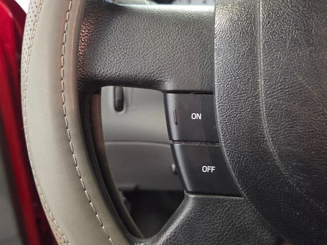 Used 2004 Red Ford Edge image 22