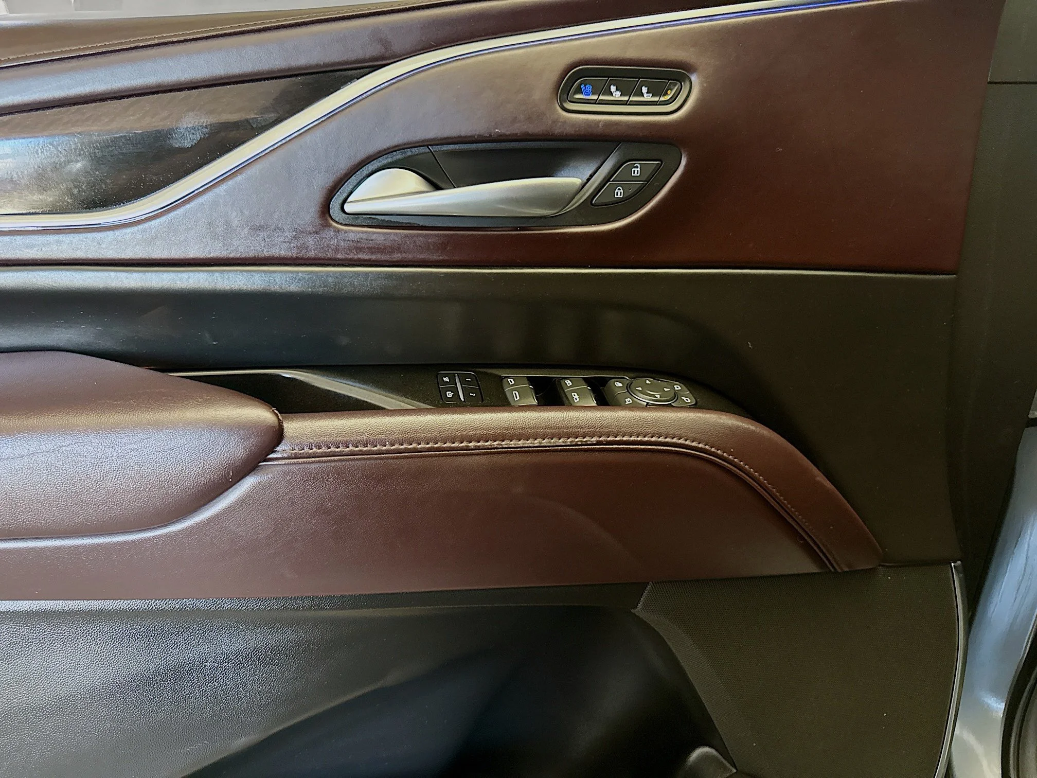 Used 2022 Satin Steel Metallic Cadillac Sport Platinum image 20