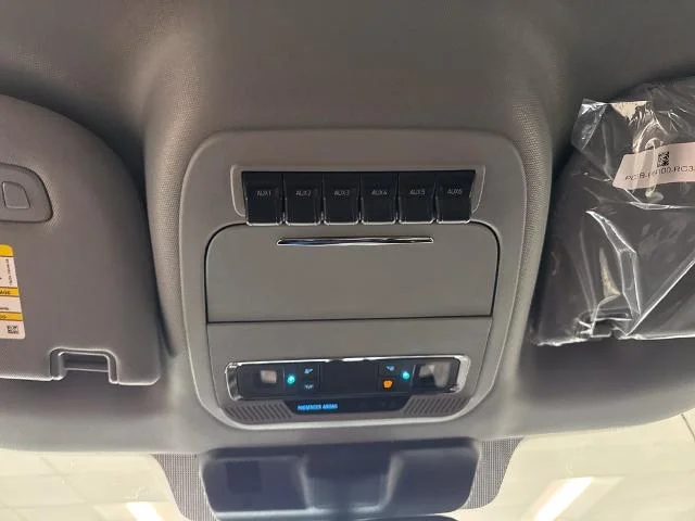 New 2027 Agate Black Metallic Ford F-250® Lariat® image 32