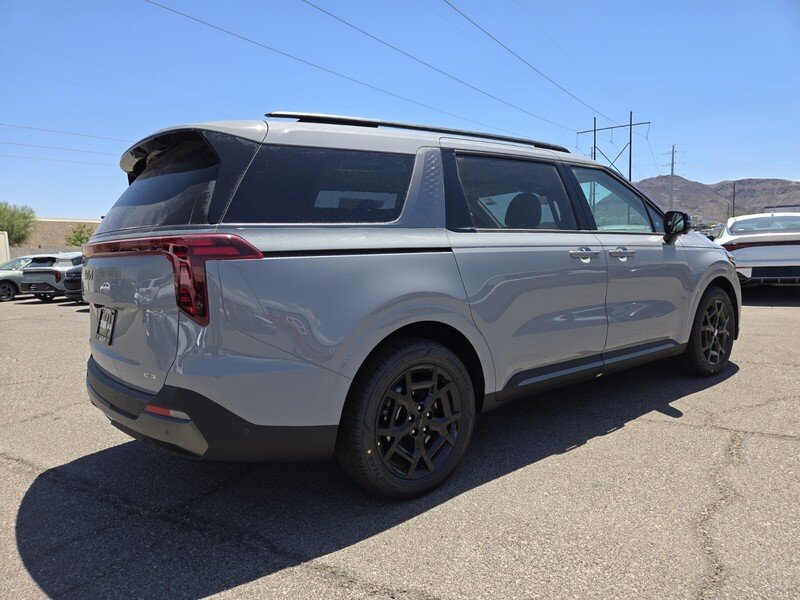 New 2026 Ceramic Silver Kia SX Prestige image 3