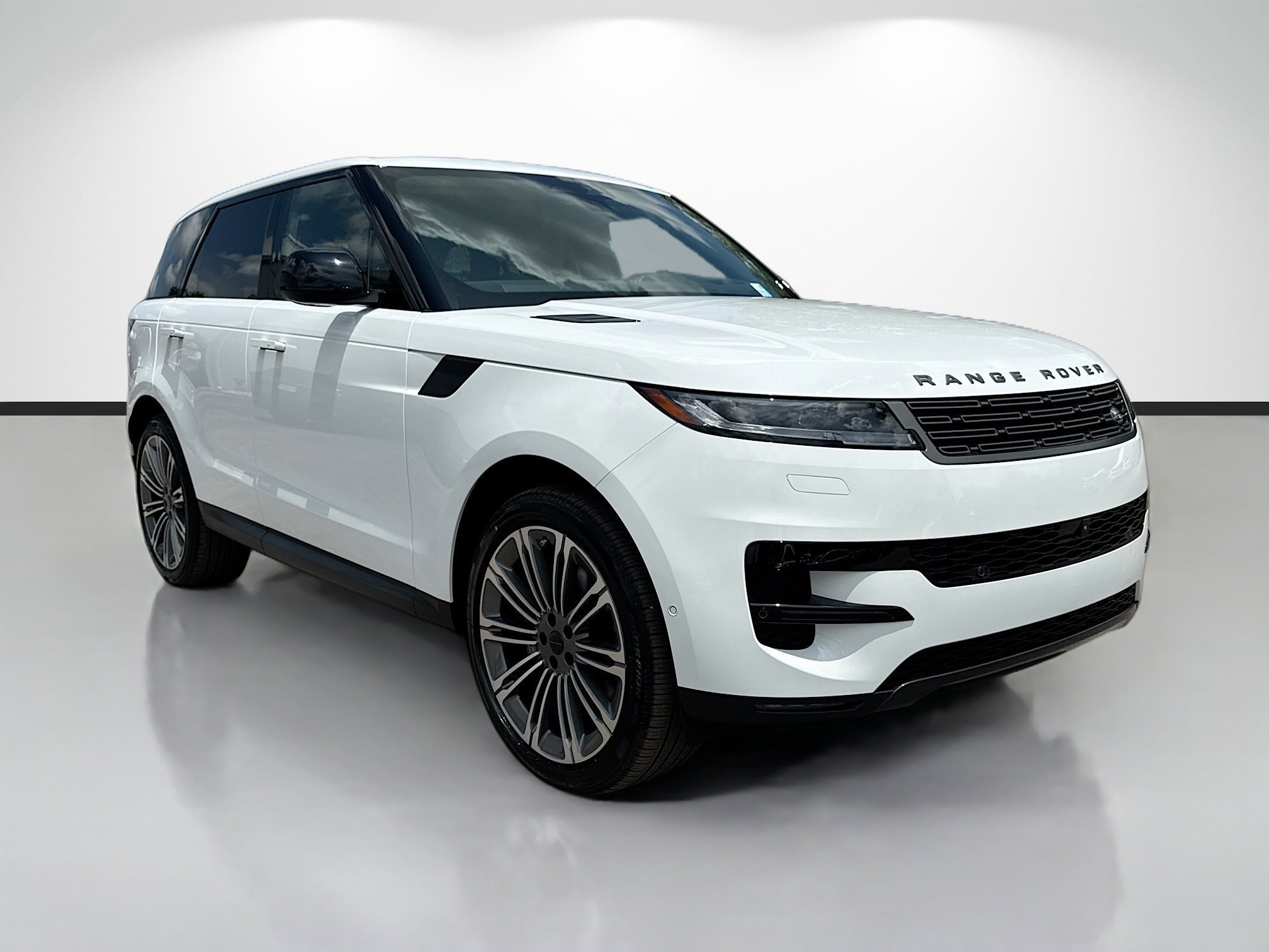 New 2026 Fuji White LAND ROVER SE image 7