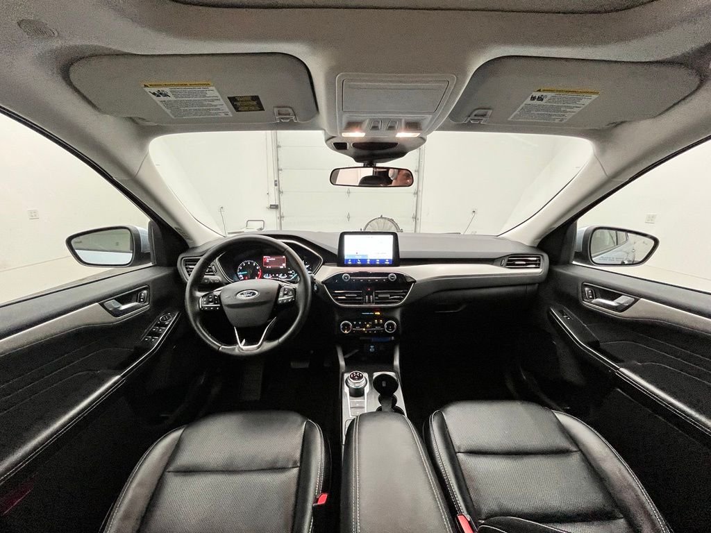 Used 2022 Blue Ford SEL image 4