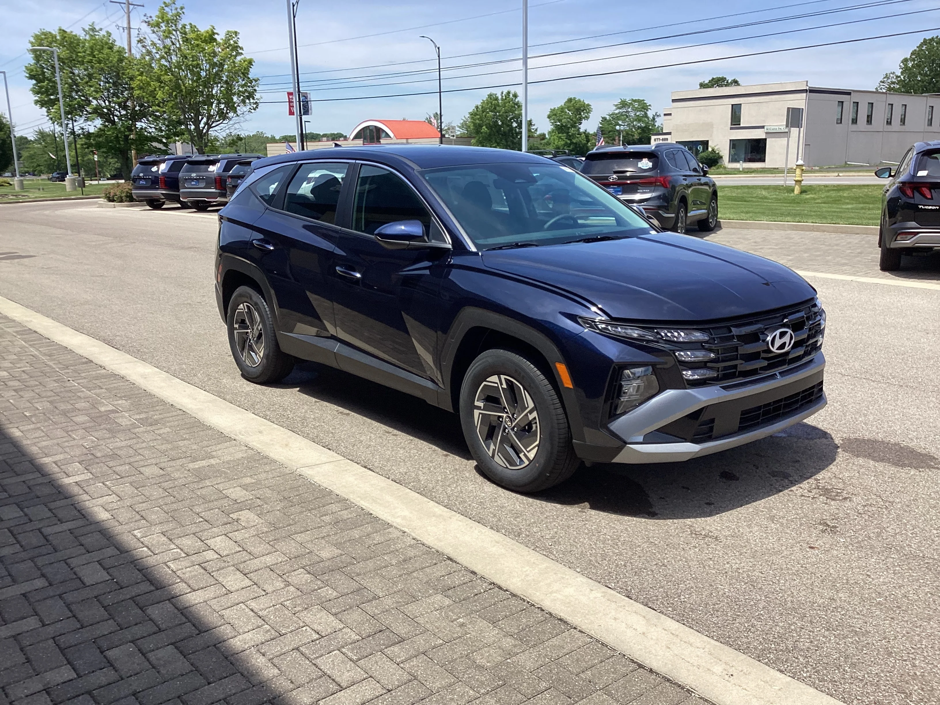 New 2026 Deep Sea Metallic Hyundai Blue SE image 8