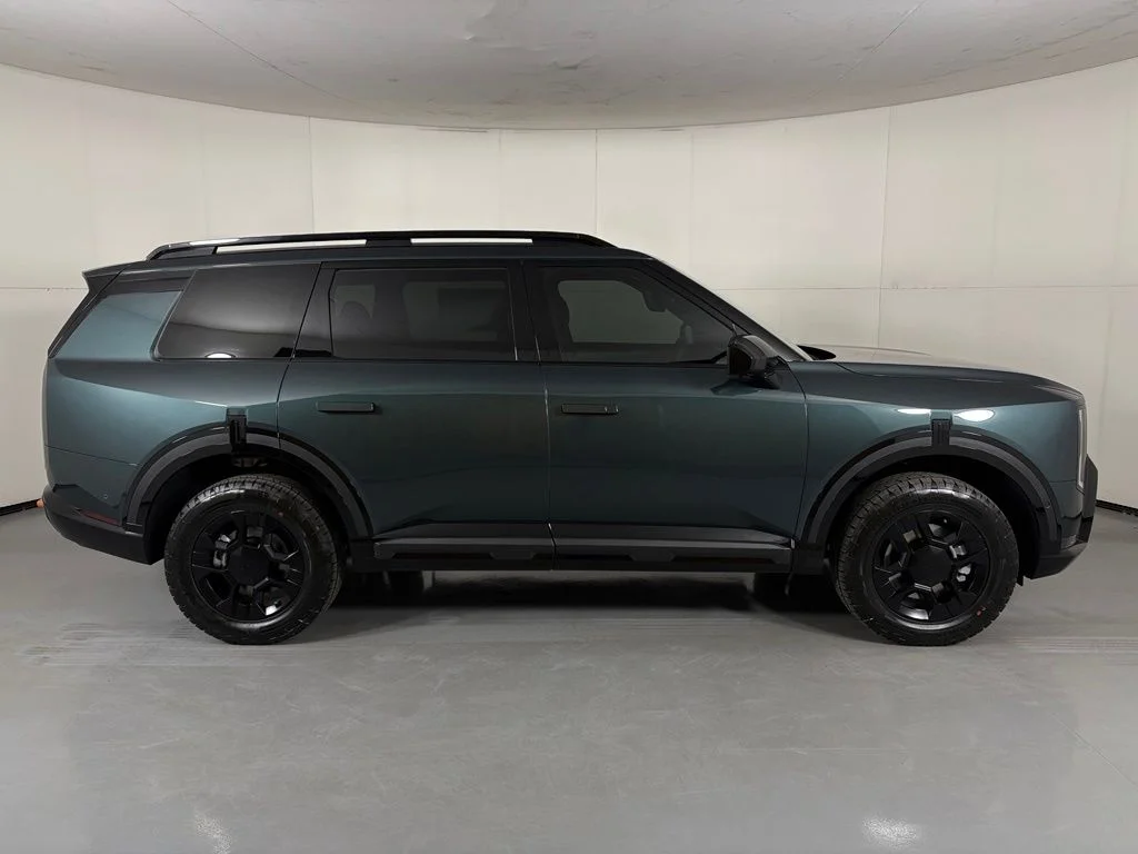 New 2027 Black Jade Green Kia X-Pro SX Prestige image 9