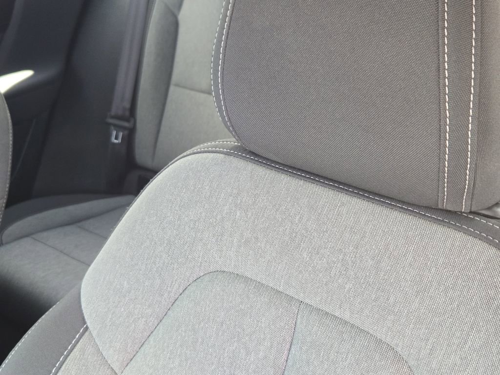 Used 2024  Volvo Core Bright Theme image 10
