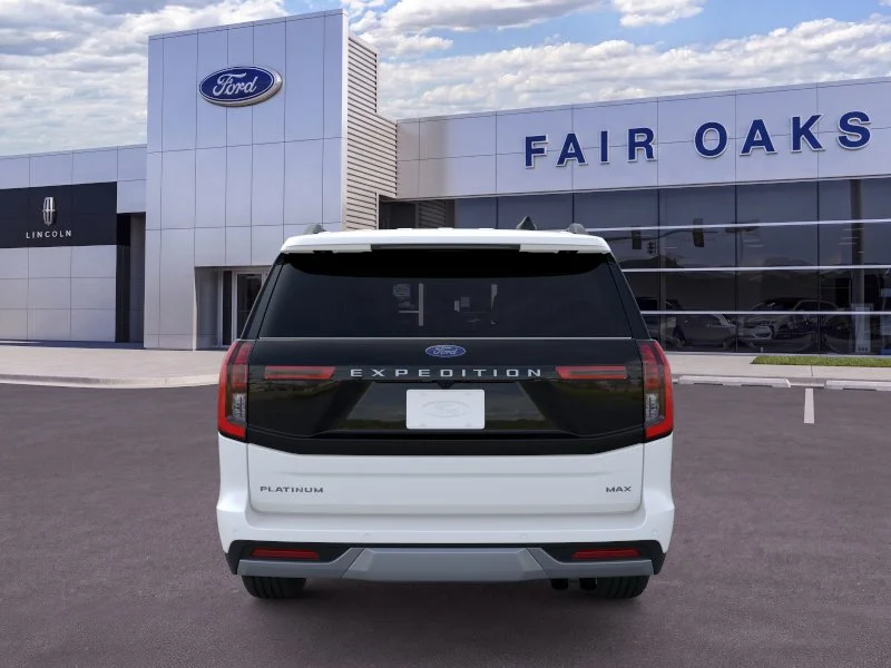 New 2026 Star White Metallic Tri-Coat Ford Platinum image 5