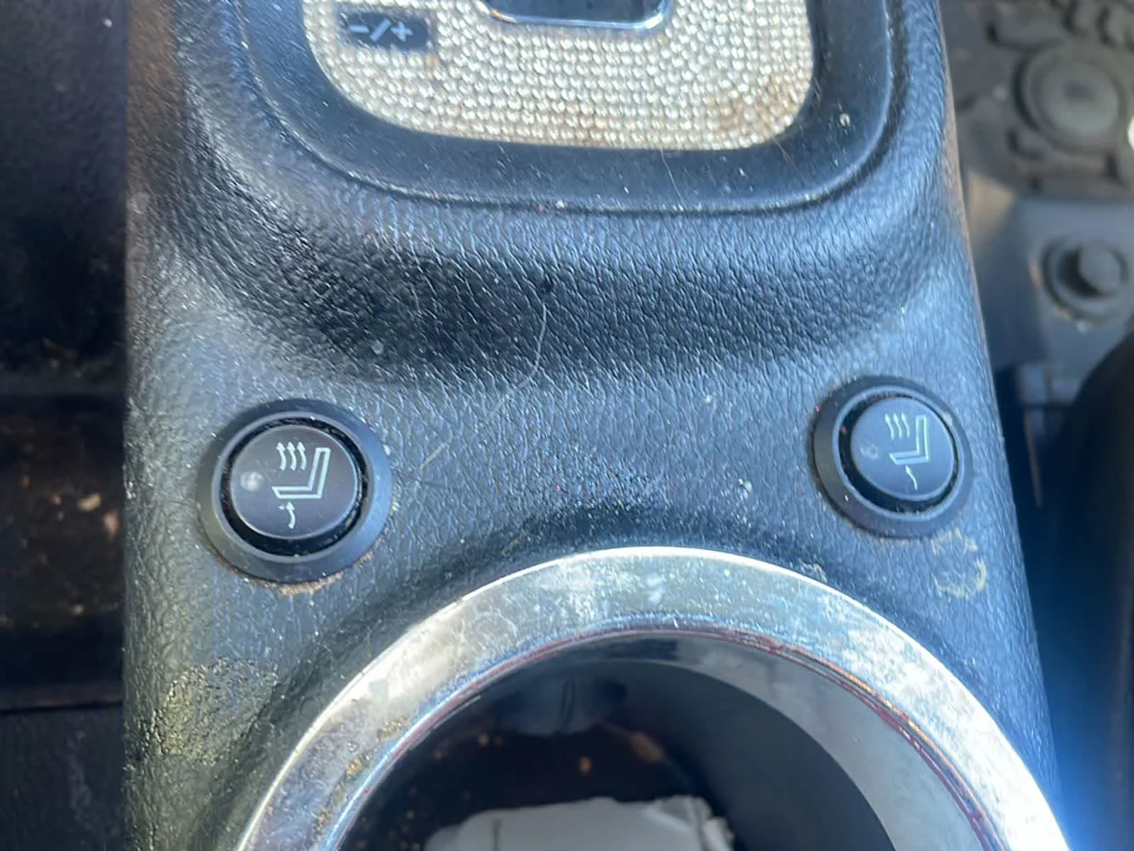 Used 2017 Chief Clearcoat Jeep Sahara image 18