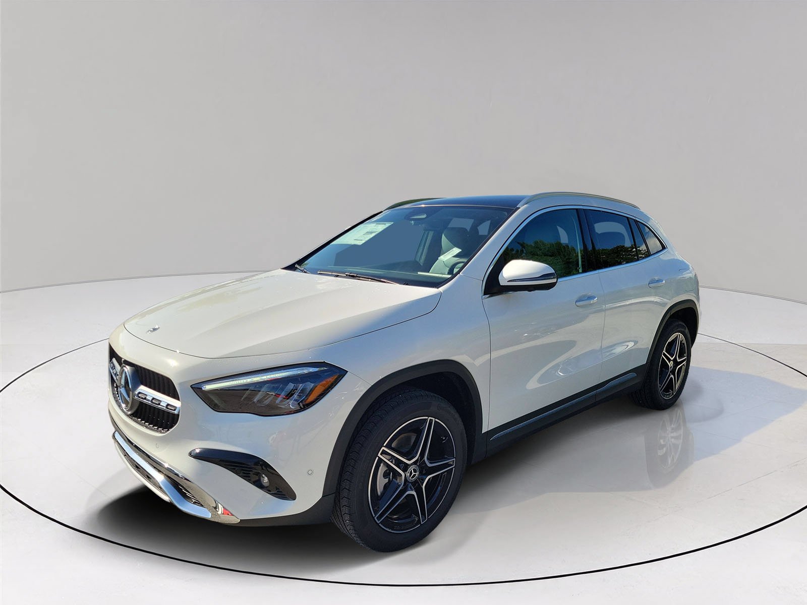 New 2026 Polar White Mercedes-Benz GLA 250 image 3