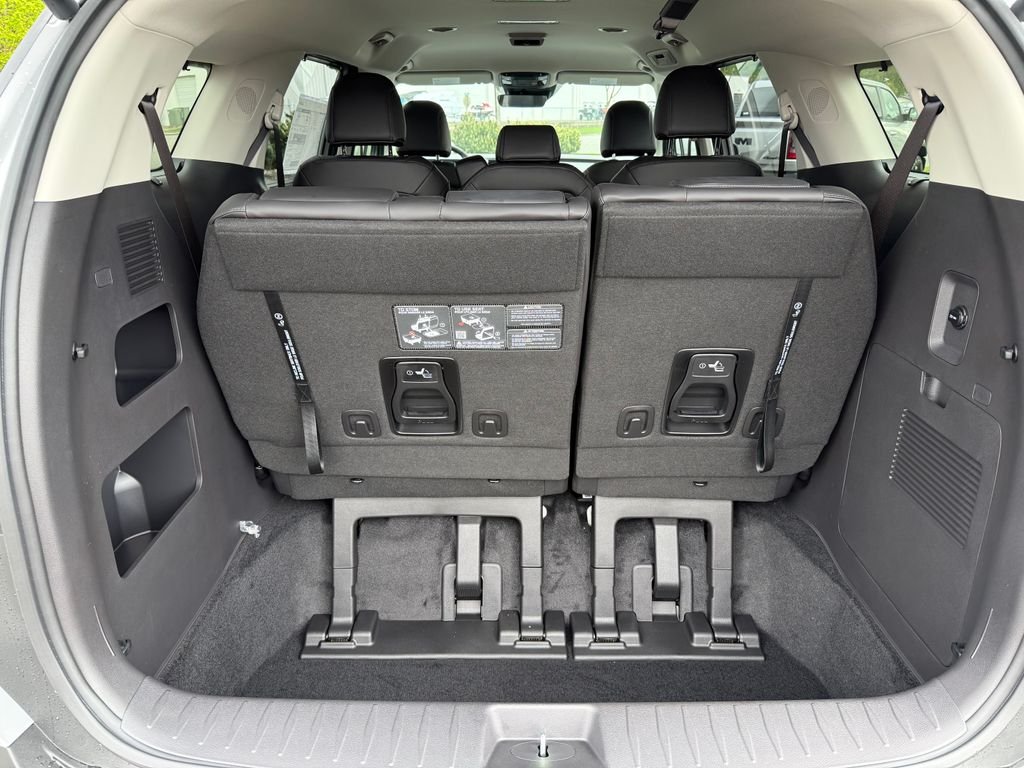 New 2026 Ceramic Silver Kia EX image 11