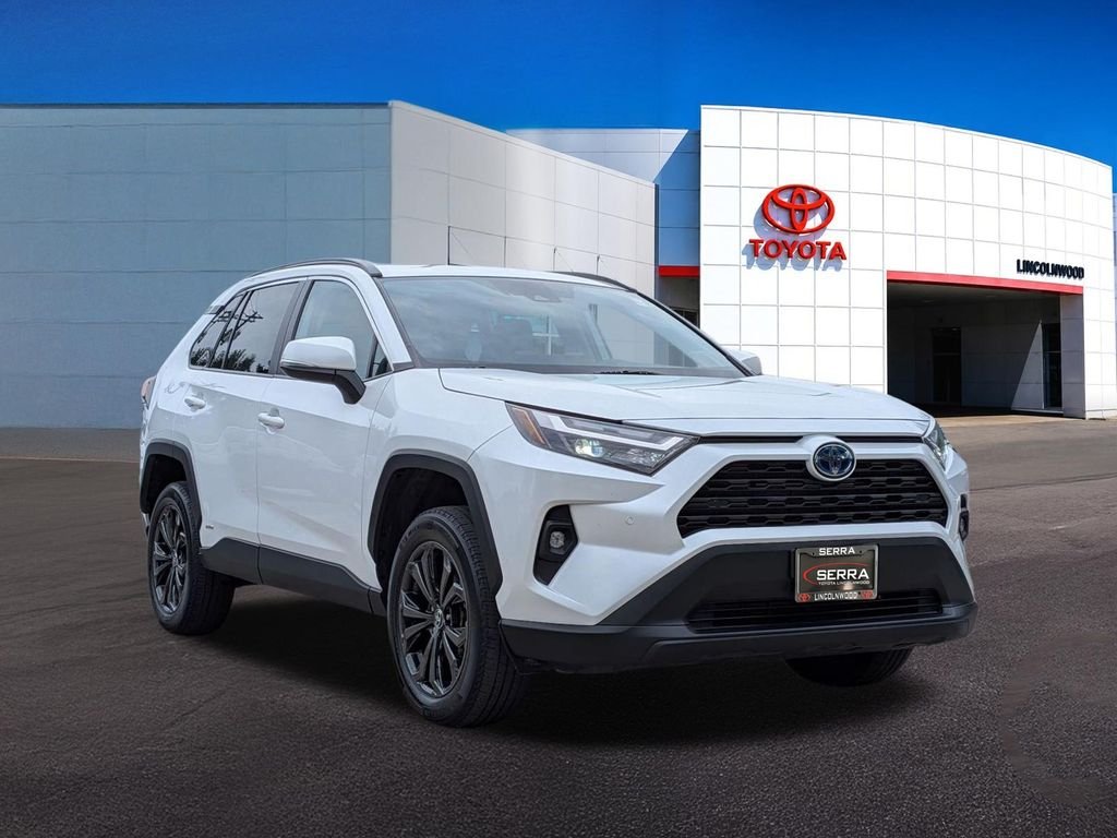 Used 2023 Beige Toyota XLE Premium image 7