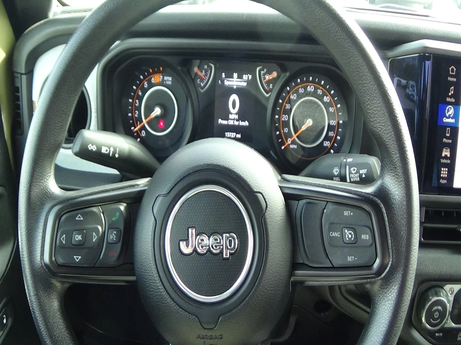 Certified Used 2025  Jeep Sport image 16