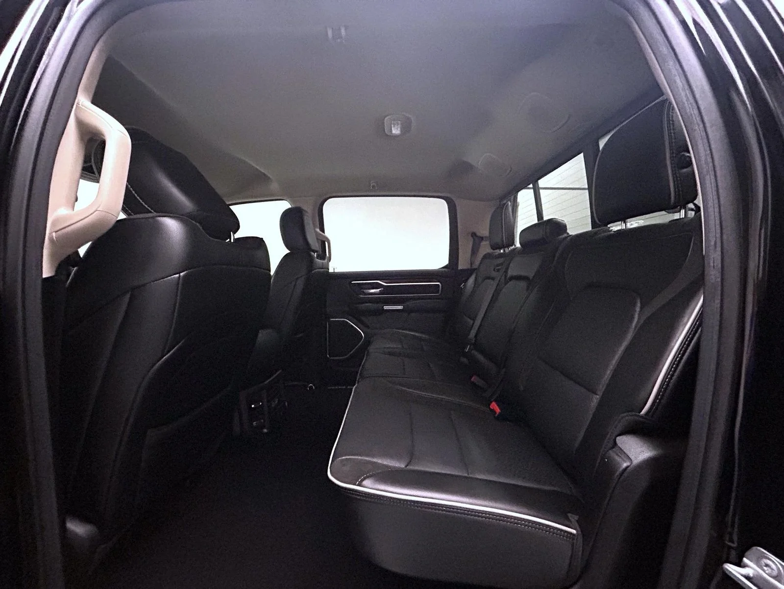 Used 2020 Black Ram Laramie image 19
