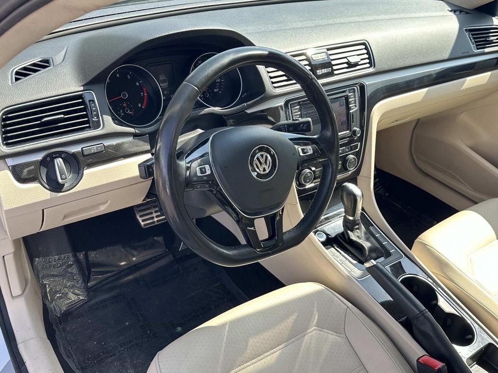 Used 2019 Volkswagen Passat SE R-Line with VIN 1VWMA7A33KC010598 for sale in Vienna, VA