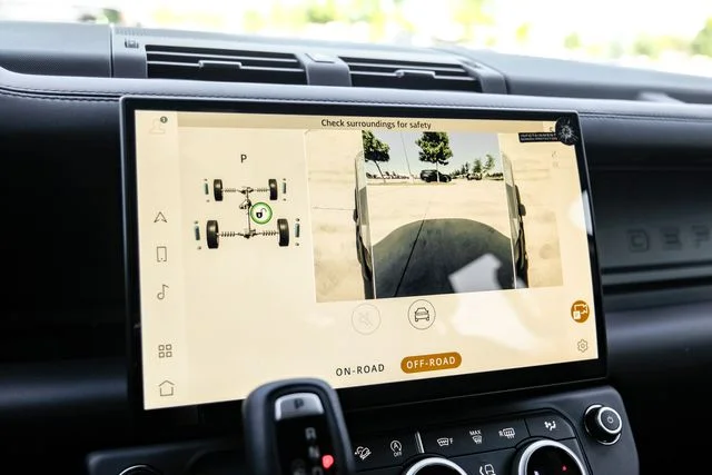 New 2026 Borasco Grey Land Rover X-Dynamic SE image 27