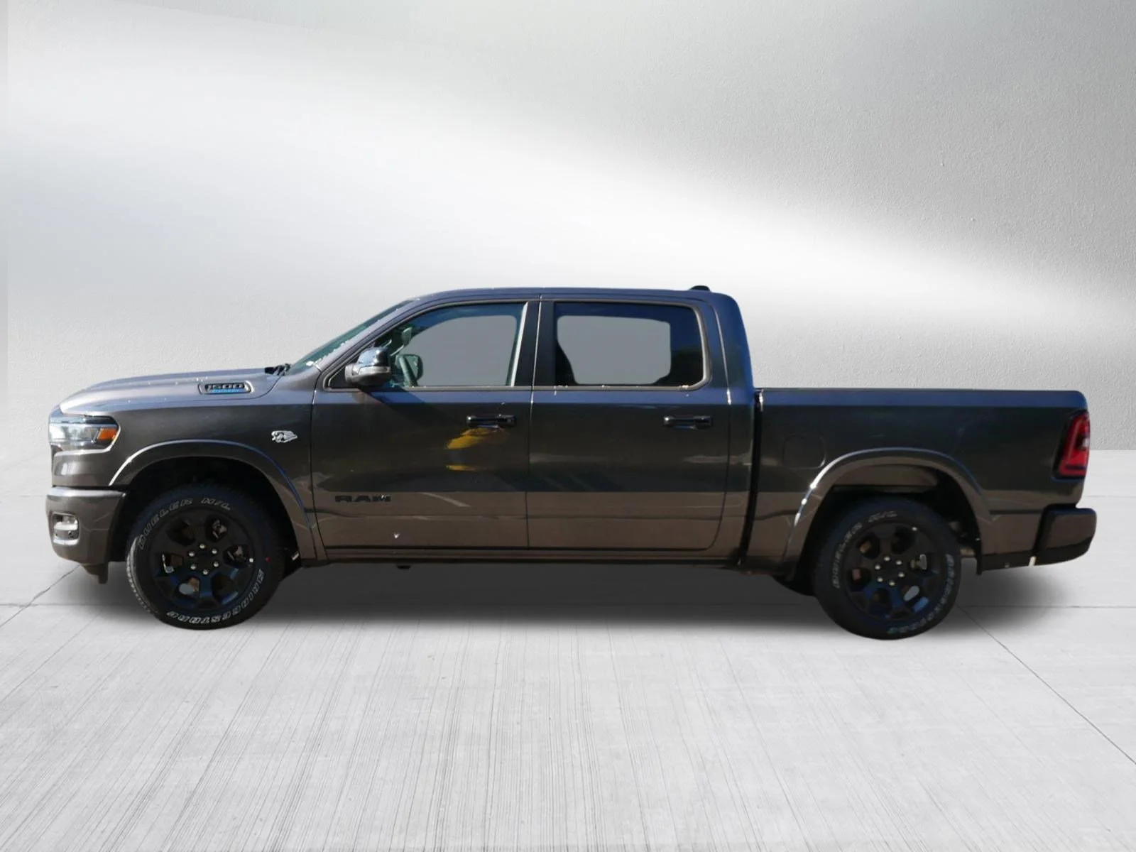 New 2026 Granite Crystal Metallic Clear-Coat Exterior Paint RAM Big Horn image 4