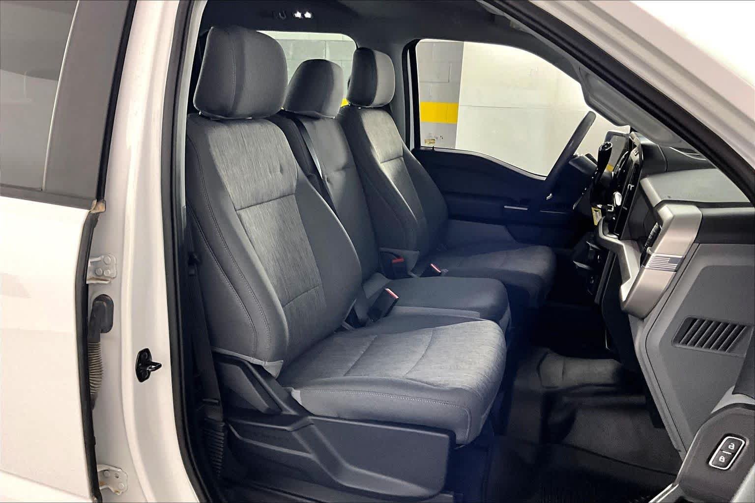 Used 2022 Oxford White Ford XL image 28
