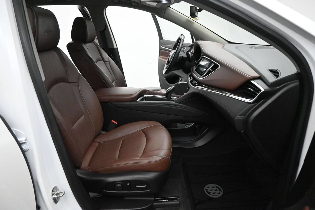 Used 2019 Includes Satin Nickel lower exterior accent color.) Buick Avenir image 25