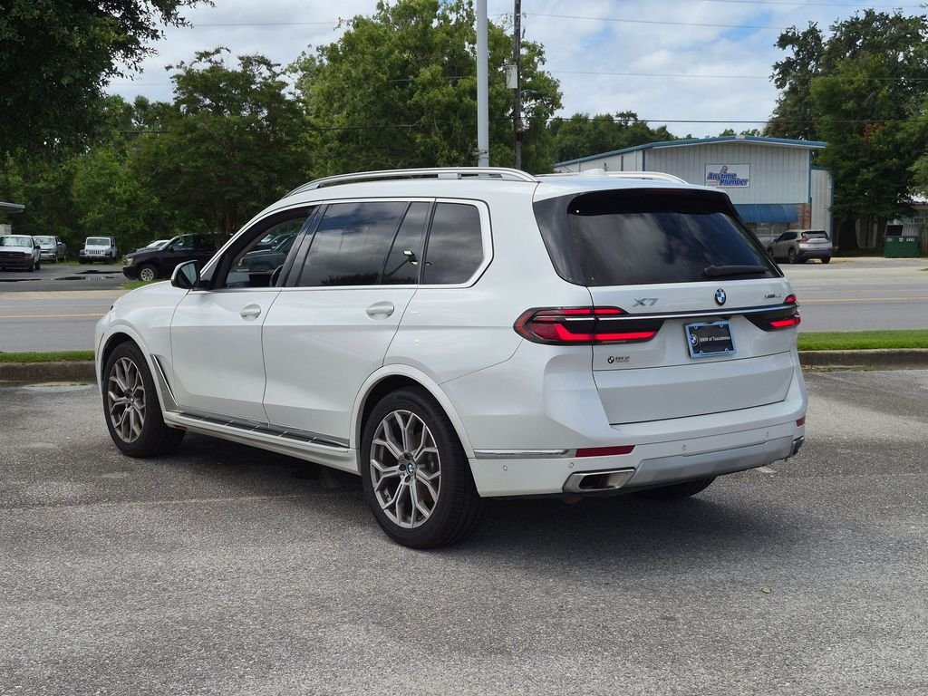 Used 2023 Mineral White Metallic BMW xDrive40i image 3