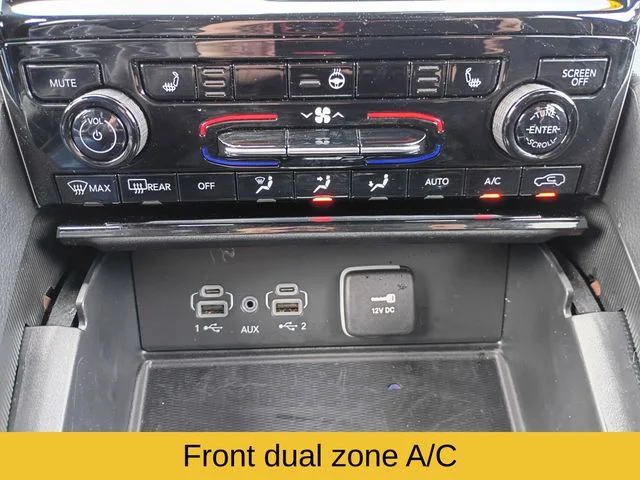 Used 2025 Black Jeep Laredo image 17