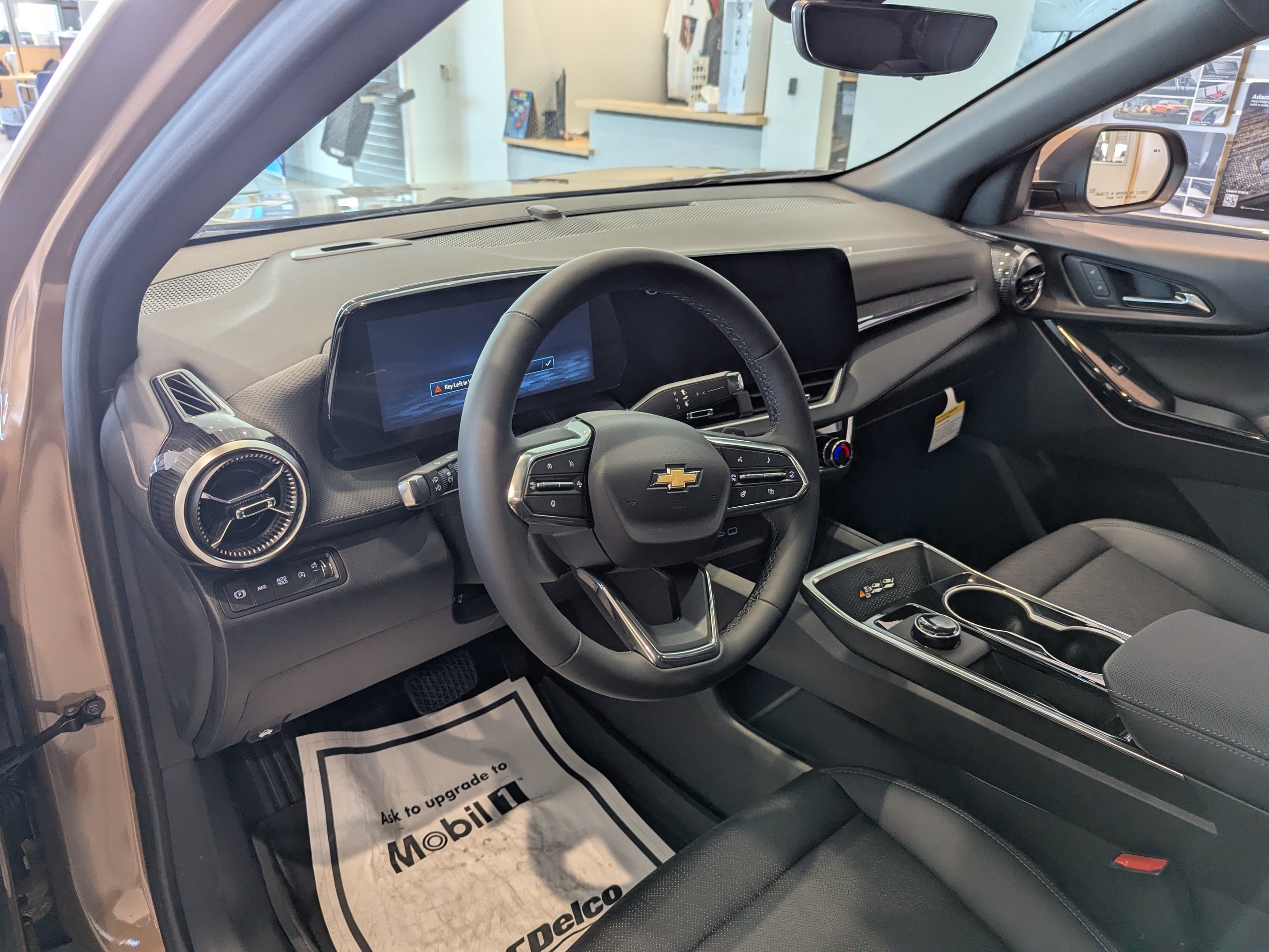 2027 Chevrolet Equinox LT - Photo 6