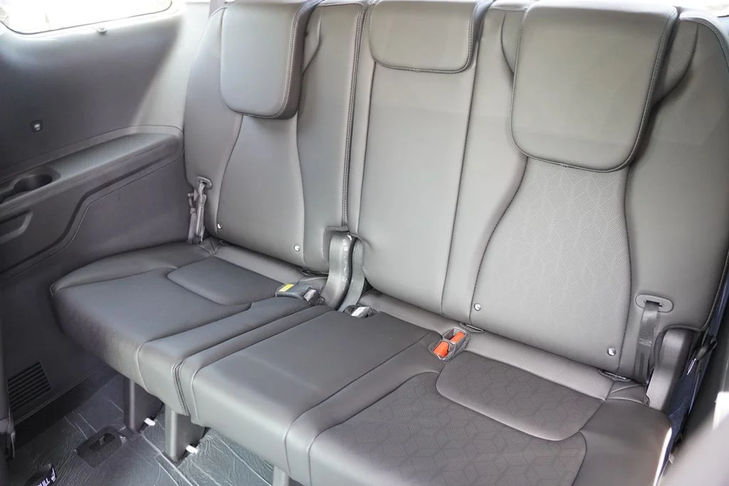 New 2027 Snow White Pearl Kia EX image 12