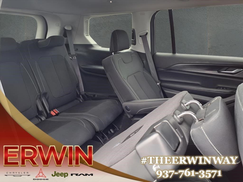 Used 2023 Black Jeep Laredo image 15