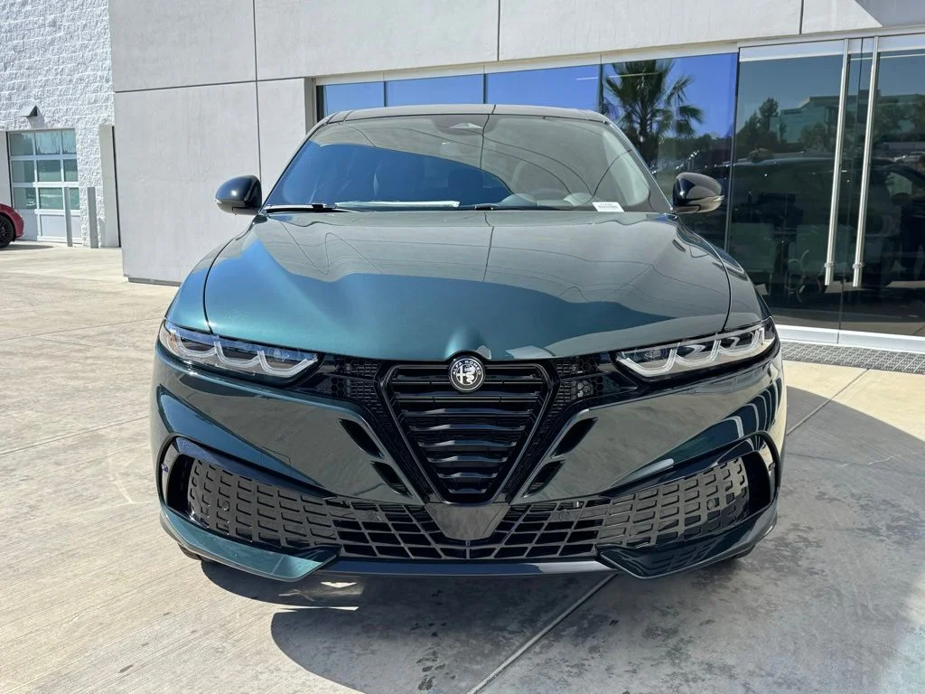New 2026 Verde Monza Alfa Romeo Veloce image 2